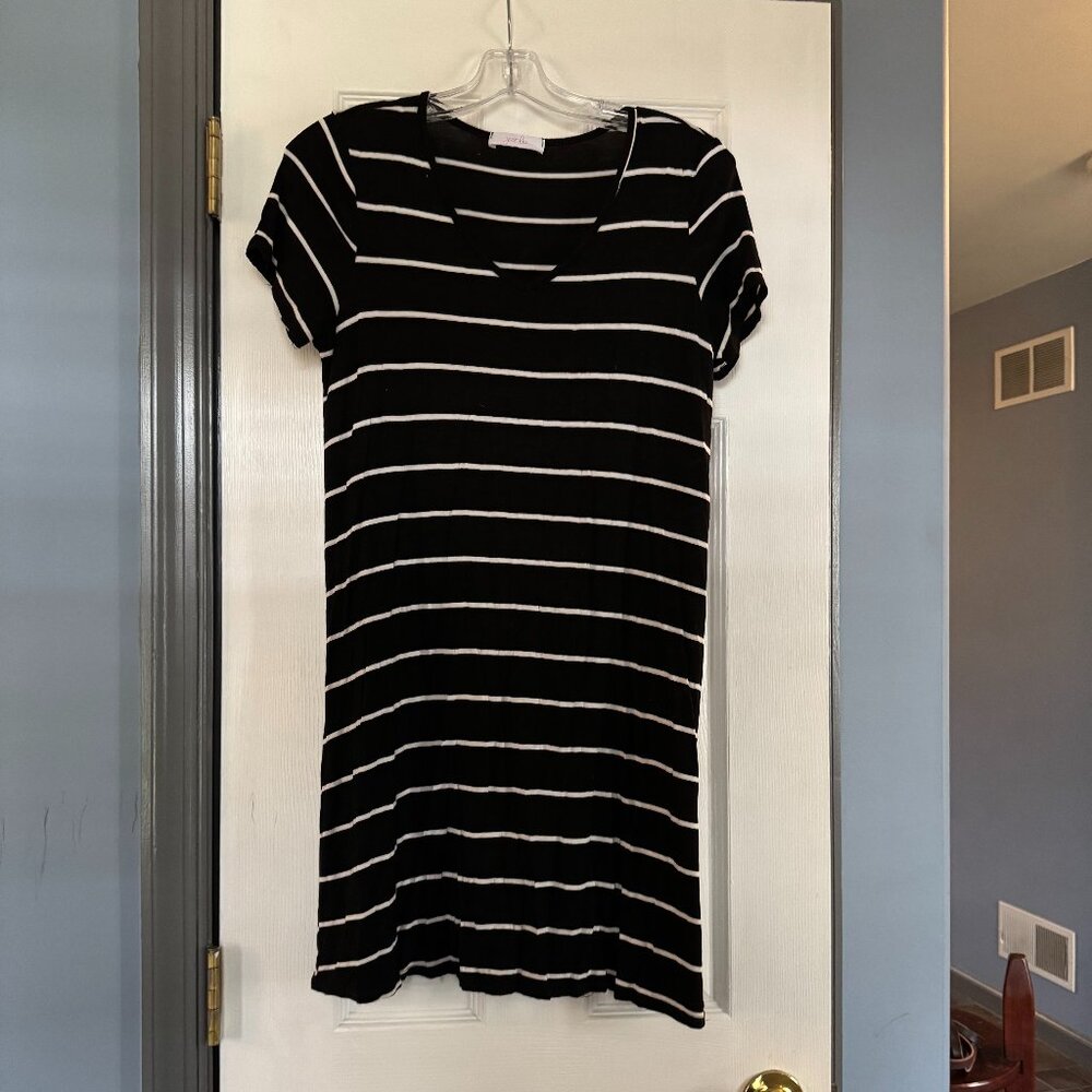 Womens Jess Lea Size M Black  & White Striped Short Sleeve T-Shirt Dress EUC